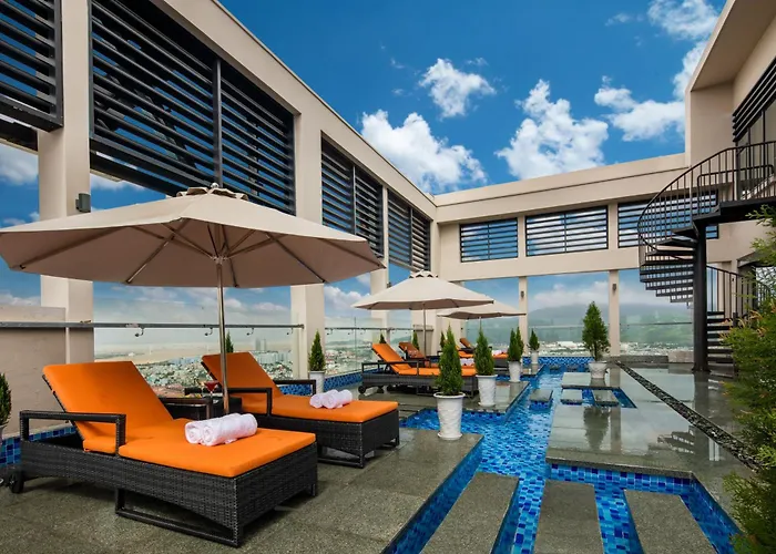 Luxury Beach Condo 5-Star, Rooftop Pool