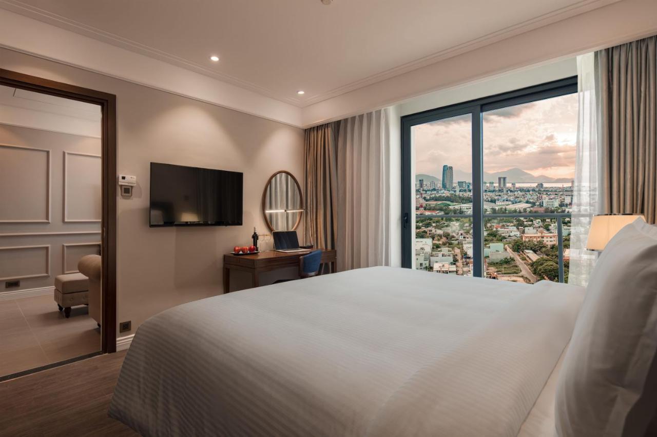 Luxury 5-star, Rooftop Pool *