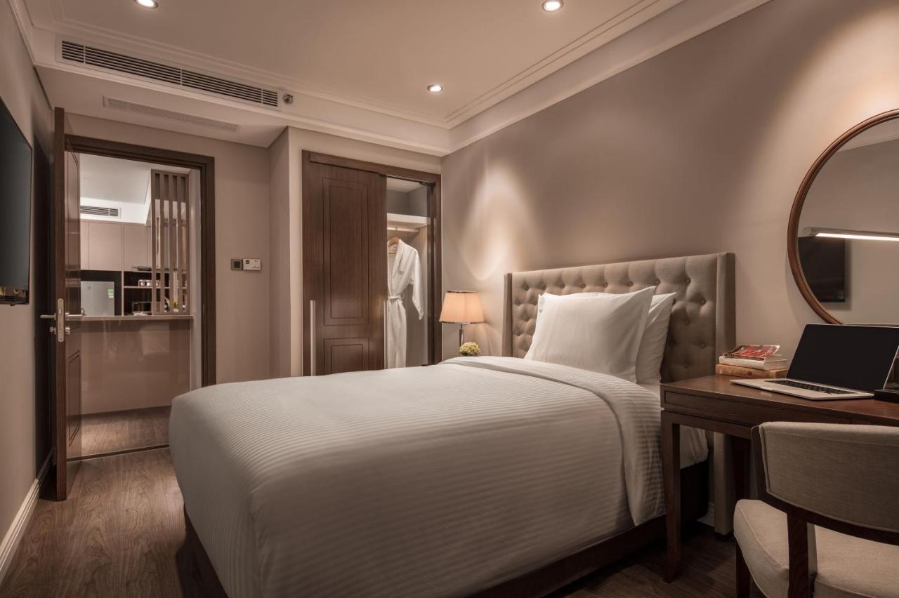 Luxury 5-star, Rooftop Pool Apartment