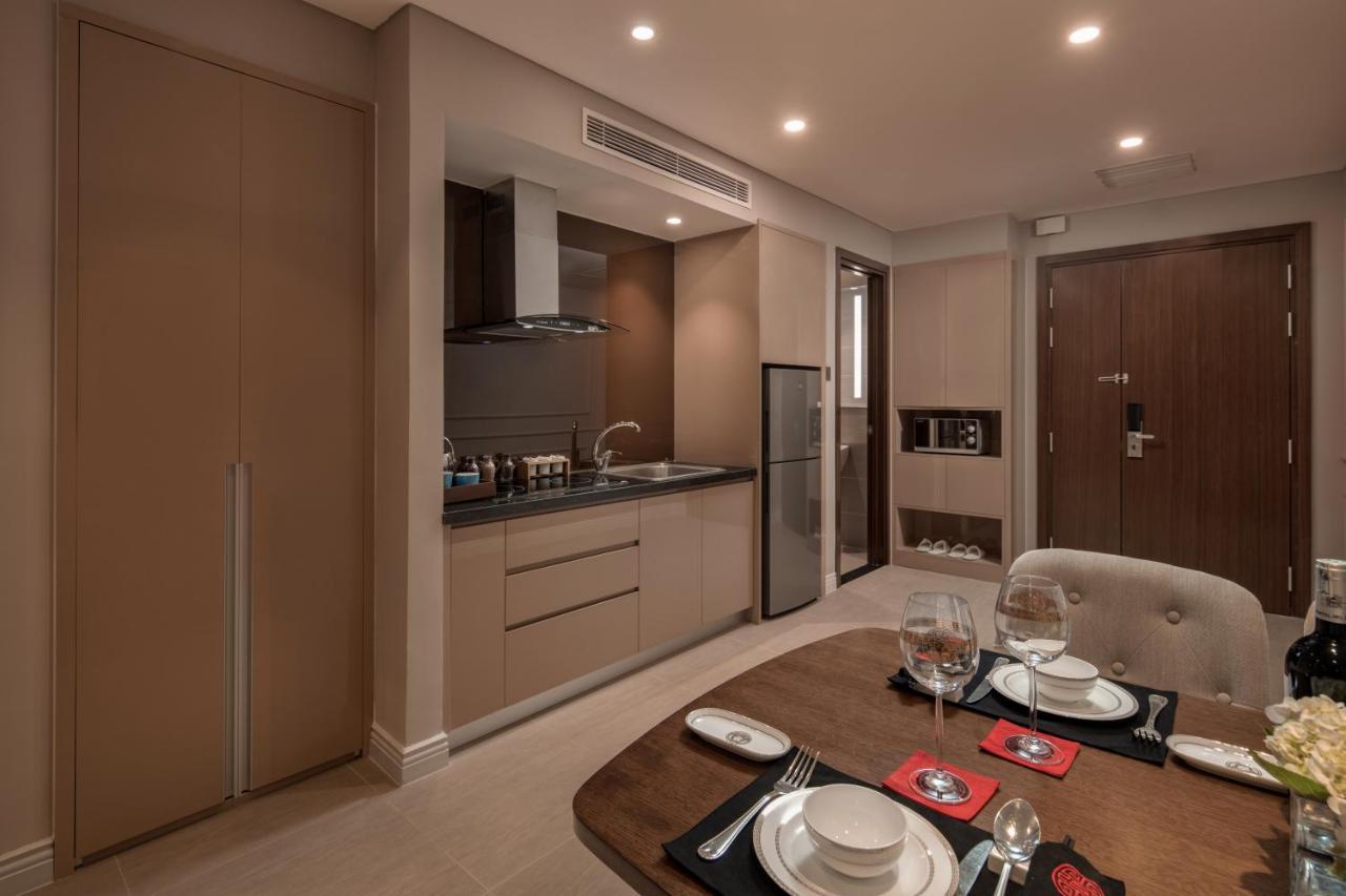 Luxury 5-star, Rooftop Pool Apartment