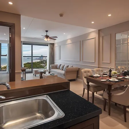 Luxury Beach Condo 5-Star, Rooftop Pool Da Nang Exterior photo