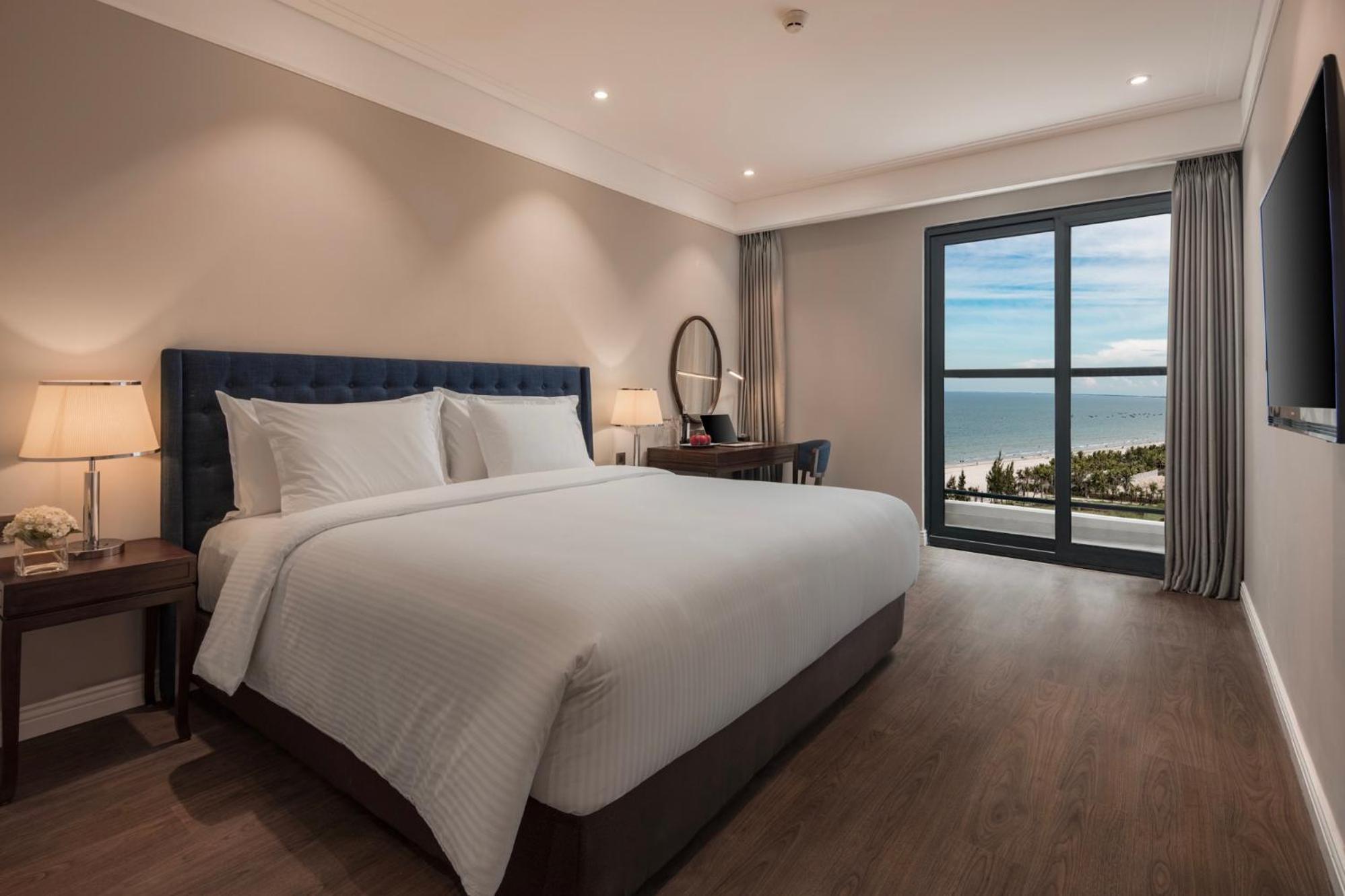 Luxury 5-star, Rooftop Pool Apartment *